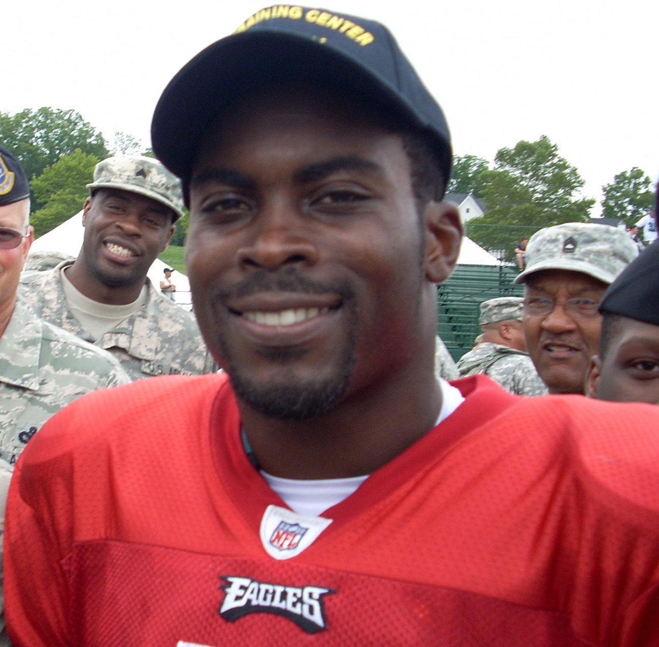 Michael Vick: The Dogfighting Controversy (image credits: wikimedia)